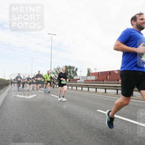 03.10.2025 - Köhlbrandbrückenlauf Matties Gatica Varas http://msf.ph/oto/9173281 03.10.2025 15:25:26 Position 3  meine-sportfotos.de