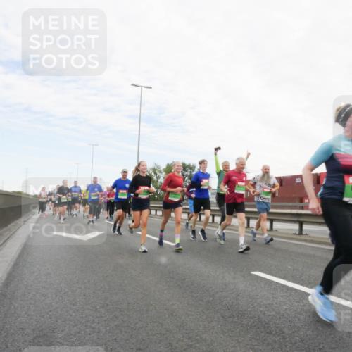 03.10.2025 - Köhlbrandbrückenlauf Matties Gatica Varas http://msf.ph/oto/9173294 03.10.2025 15:25:32 Position 3  meine-sportfotos.de