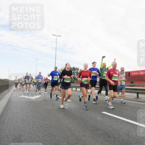 03.10.2025 - Köhlbrandbrückenlauf Matties Gatica Varas http://msf.ph/oto/9173295 03.10.2025 15:25:32 Position 3  meine-sportfotos.de