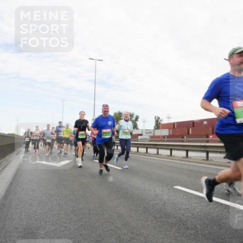03.10.2025 - Köhlbrandbrückenlauf Matties Gatica Varas http://msf.ph/oto/9173299 03.10.2025 15:25:34 Position 3  meine-sportfotos.de