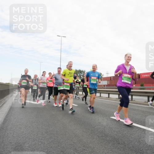 03.10.2025 - Köhlbrandbrückenlauf Matties Gatica Varas http://msf.ph/oto/9173306 03.10.2025 15:25:38 Position 3  meine-sportfotos.de