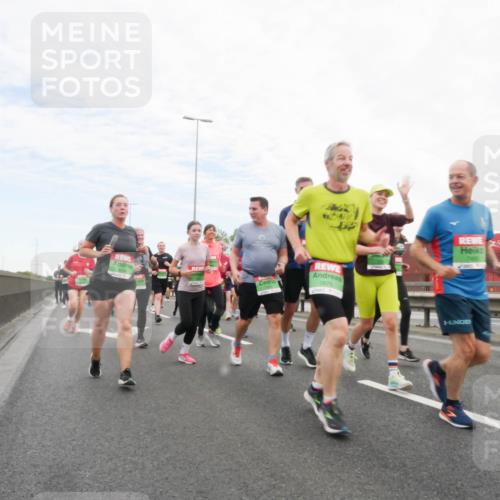 03.10.2025 - Köhlbrandbrückenlauf Matties Gatica Varas http://msf.ph/oto/9173308 03.10.2025 15:25:39 Position 3 7675 meine-sportfotos.de