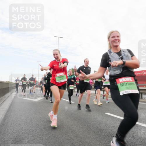 03.10.2025 - Köhlbrandbrückenlauf Matties Gatica Varas http://msf.ph/oto/9173313 03.10.2025 15:25:41 Position 3 8918, 8571 meine-sportfotos.de