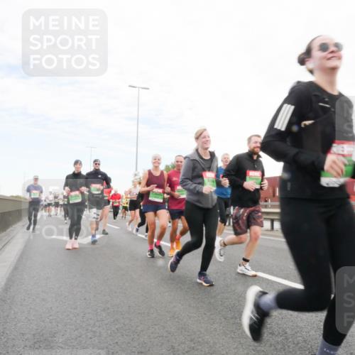 03.10.2025 - Köhlbrandbrückenlauf Matties Gatica Varas http://msf.ph/oto/9173318 03.10.2025 15:25:43 Position 3  meine-sportfotos.de