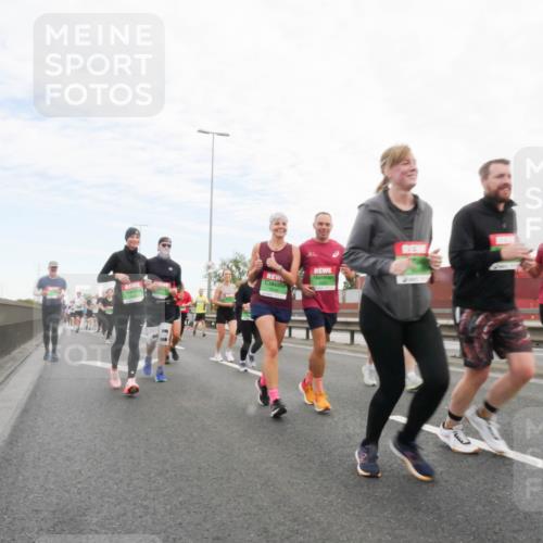 03.10.2025 - Köhlbrandbrückenlauf Matties Gatica Varas http://msf.ph/oto/9173319 03.10.2025 15:25:44 Position 3 8444 meine-sportfotos.de