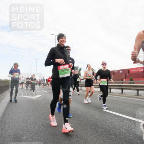 03.10.2025 - Köhlbrandbrückenlauf Matties Gatica Varas http://msf.ph/oto/9173322 03.10.2025 15:25:45 Position 3 9393 meine-sportfotos.de