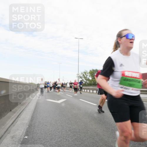 03.10.2025 - Köhlbrandbrückenlauf Matties Gatica Varas http://msf.ph/oto/9173338 03.10.2025 15:25:54 Position 3  meine-sportfotos.de