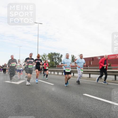 03.10.2025 - Köhlbrandbrückenlauf Matties Gatica Varas http://msf.ph/oto/9173358 03.10.2025 15:26:20 Position 3  meine-sportfotos.de