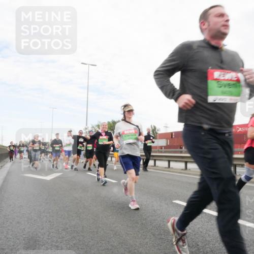 03.10.2025 - Köhlbrandbrückenlauf Matties Gatica Varas http://msf.ph/oto/9173364 03.10.2025 15:26:23 Position 3  meine-sportfotos.de