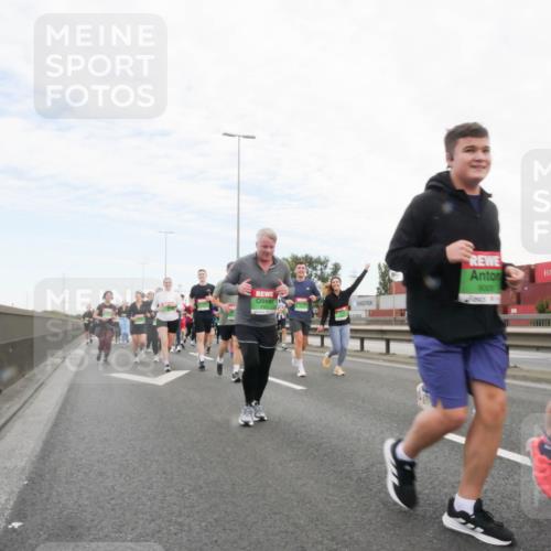 03.10.2025 - Köhlbrandbrückenlauf Matties Gatica Varas http://msf.ph/oto/9173373 03.10.2025 15:26:27 Position 3 9005 meine-sportfotos.de