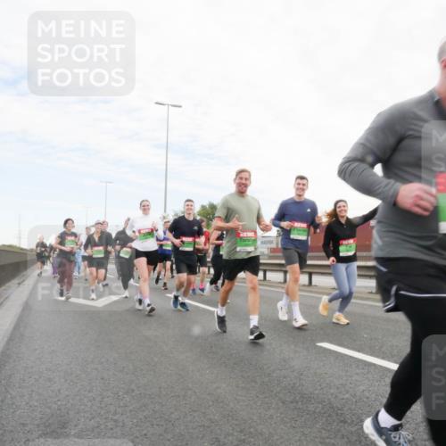 03.10.2025 - Köhlbrandbrückenlauf Matties Gatica Varas http://msf.ph/oto/9173376 03.10.2025 15:26:28 Position 3  meine-sportfotos.de