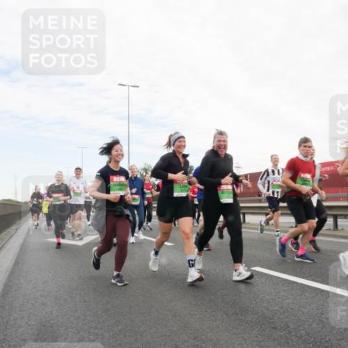 03.10.2025 - Köhlbrandbrückenlauf Matties Gatica Varas http://msf.ph/oto/9173381 03.10.2025 15:26:31 Position 3  meine-sportfotos.de