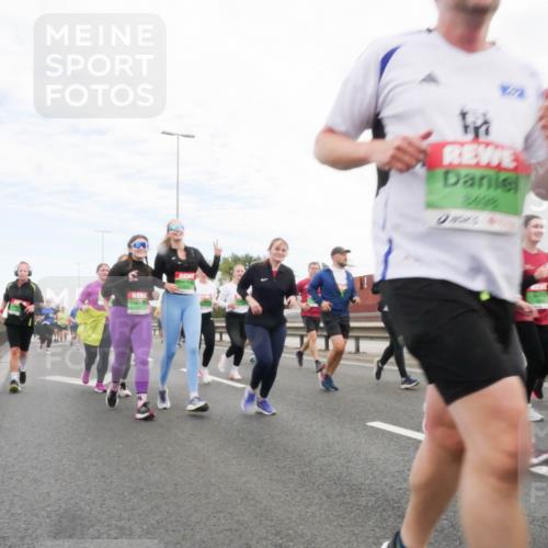 03.10.2025 - Köhlbrandbrückenlauf Matties Gatica Varas http://msf.ph/oto/9173387 03.10.2025 15:26:34 Position 3 214444 meine-sportfotos.de