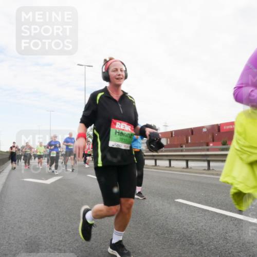 03.10.2025 - Köhlbrandbrückenlauf Matties Gatica Varas http://msf.ph/oto/9173393 03.10.2025 15:26:37 Position 3 7837 meine-sportfotos.de