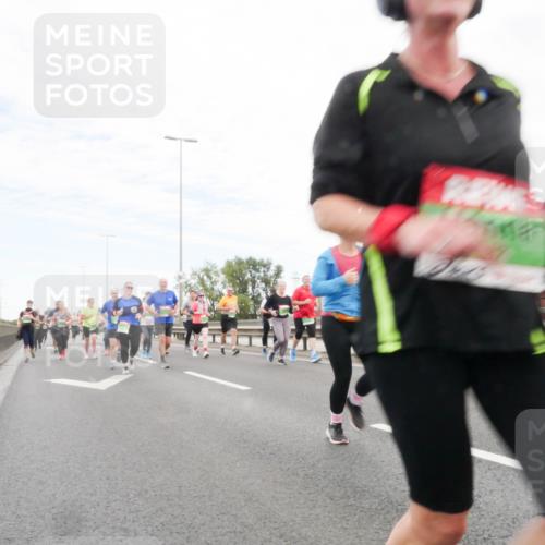 03.10.2025 - Köhlbrandbrückenlauf Matties Gatica Varas http://msf.ph/oto/9173394 03.10.2025 15:26:37 Position 3 89 meine-sportfotos.de