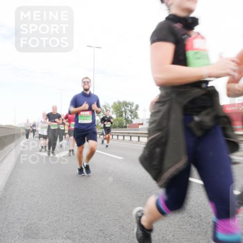 03.10.2025 - Köhlbrandbrückenlauf Matties Gatica Varas http://msf.ph/oto/9173407 03.10.2025 15:26:44 Position 3  meine-sportfotos.de