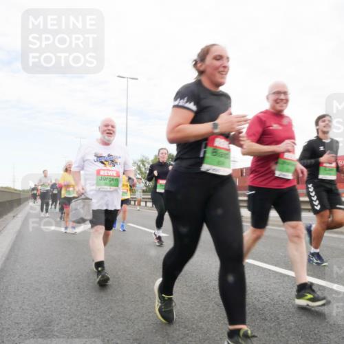 03.10.2025 - Köhlbrandbrückenlauf Matties Gatica Varas http://msf.ph/oto/9173412 03.10.2025 15:26:46 Position 3 8538 meine-sportfotos.de