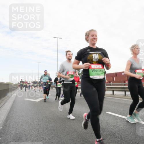 03.10.2025 - Köhlbrandbrückenlauf Matties Gatica Varas http://msf.ph/oto/9173420 03.10.2025 15:26:50 Position 3 8467 meine-sportfotos.de