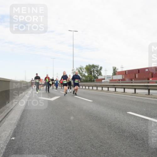 03.10.2025 - Köhlbrandbrückenlauf Matties Gatica Varas http://msf.ph/oto/9173427 03.10.2025 15:26:54 Position 3  meine-sportfotos.de