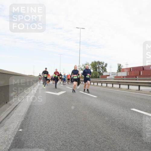 03.10.2025 - Köhlbrandbrückenlauf Matties Gatica Varas http://msf.ph/oto/9173428 03.10.2025 15:26:54 Position 3  meine-sportfotos.de