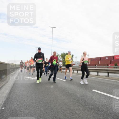 03.10.2025 - Köhlbrandbrückenlauf Matties Gatica Varas http://msf.ph/oto/9173434 03.10.2025 15:26:57 Position 3  meine-sportfotos.de