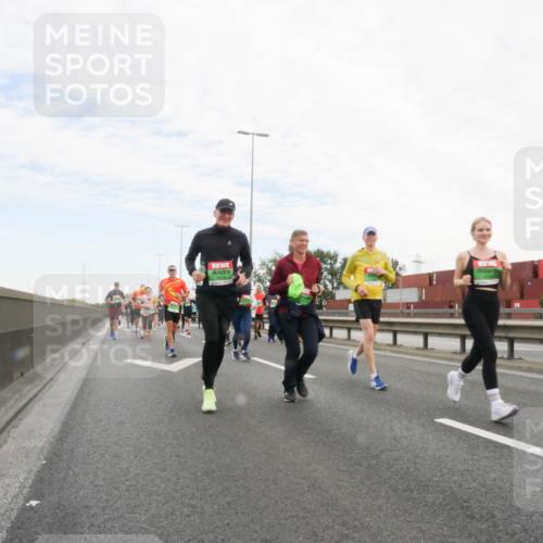 03.10.2025 - Köhlbrandbrückenlauf Matties Gatica Varas http://msf.ph/oto/9173435 03.10.2025 15:26:57 Position 3  meine-sportfotos.de