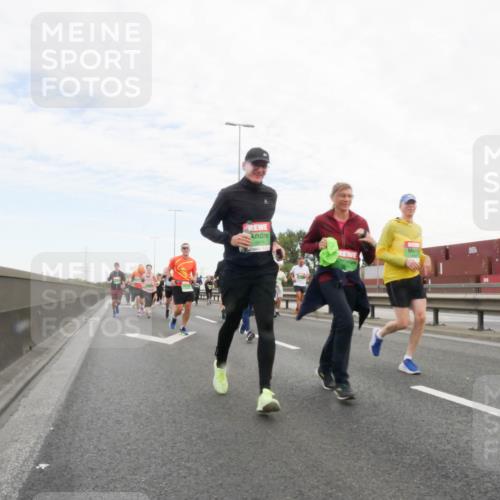 03.10.2025 - Köhlbrandbrückenlauf Matties Gatica Varas http://msf.ph/oto/9173436 03.10.2025 15:26:58 Position 3  meine-sportfotos.de