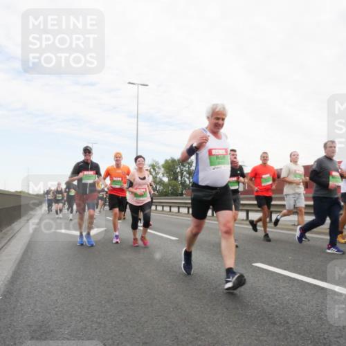 03.10.2025 - Köhlbrandbrückenlauf Matties Gatica Varas http://msf.ph/oto/9173444 03.10.2025 15:27:02 Position 3  meine-sportfotos.de