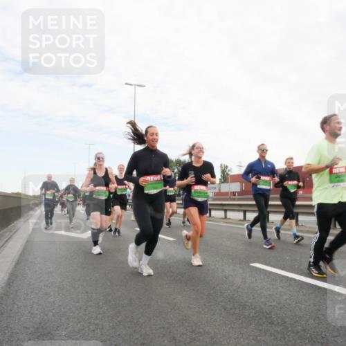 03.10.2025 - Köhlbrandbrückenlauf Matties Gatica Varas http://msf.ph/oto/9173453 03.10.2025 15:27:06 Position 3  meine-sportfotos.de