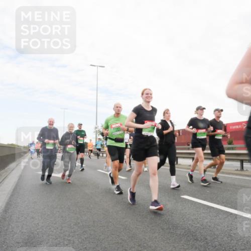 03.10.2025 - Köhlbrandbrückenlauf Matties Gatica Varas http://msf.ph/oto/9173457 03.10.2025 15:27:08 Position 3  meine-sportfotos.de