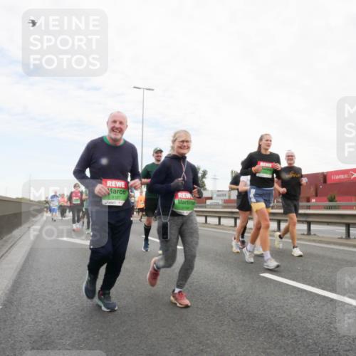 03.10.2025 - Köhlbrandbrückenlauf Matties Gatica Varas http://msf.ph/oto/9173460 03.10.2025 15:27:09 Position 3 9107 meine-sportfotos.de