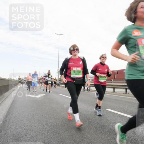 03.10.2025 - Köhlbrandbrückenlauf Matties Gatica Varas http://msf.ph/oto/9173469 03.10.2025 15:27:14 Position 3 8554 meine-sportfotos.de