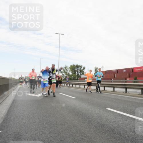 03.10.2025 - Köhlbrandbrückenlauf Matties Gatica Varas http://msf.ph/oto/9173472 03.10.2025 15:27:15 Position 3  meine-sportfotos.de