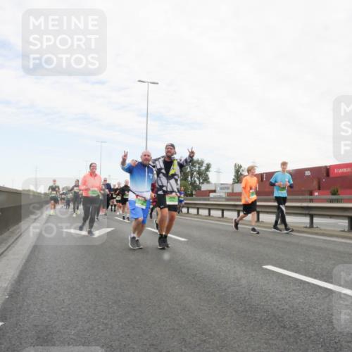 03.10.2025 - Köhlbrandbrückenlauf Matties Gatica Varas http://msf.ph/oto/9173474 03.10.2025 15:27:16 Position 3  meine-sportfotos.de