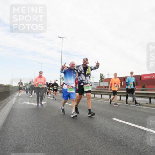 03.10.2025 - Köhlbrandbrückenlauf Matties Gatica Varas http://msf.ph/oto/9173475 03.10.2025 15:27:17 Position 3  meine-sportfotos.de