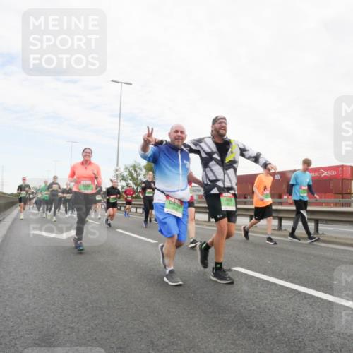 03.10.2025 - Köhlbrandbrückenlauf Matties Gatica Varas http://msf.ph/oto/9173476 03.10.2025 15:27:17 Position 3 8599 meine-sportfotos.de