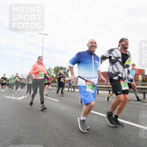 03.10.2025 - Köhlbrandbrückenlauf Matties Gatica Varas http://msf.ph/oto/9173477 03.10.2025 15:27:17 Position 3  meine-sportfotos.de