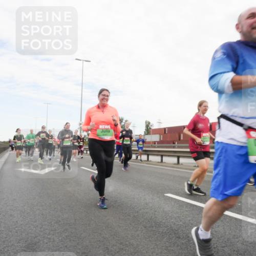 03.10.2025 - Köhlbrandbrückenlauf Matties Gatica Varas http://msf.ph/oto/9173478 03.10.2025 15:27:18 Position 3  meine-sportfotos.de