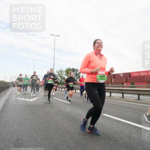 03.10.2025 - Köhlbrandbrückenlauf Matties Gatica Varas http://msf.ph/oto/9173479 03.10.2025 15:27:18 Position 3  meine-sportfotos.de