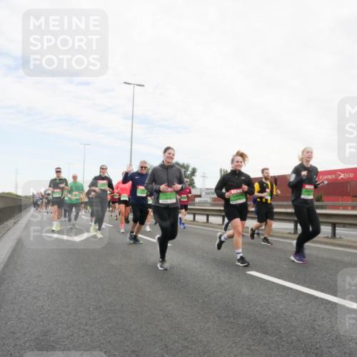 03.10.2025 - Köhlbrandbrückenlauf Matties Gatica Varas http://msf.ph/oto/9173481 03.10.2025 15:27:19 Position 3  meine-sportfotos.de