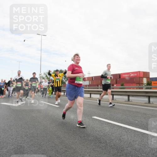 03.10.2025 - Köhlbrandbrückenlauf Matties Gatica Varas http://msf.ph/oto/9173495 03.10.2025 15:27:26 Position 3  meine-sportfotos.de