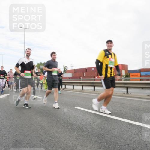 03.10.2025 - Köhlbrandbrückenlauf Matties Gatica Varas http://msf.ph/oto/9173499 03.10.2025 15:27:28 Position 3  meine-sportfotos.de
