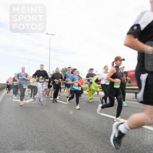 03.10.2025 - Köhlbrandbrückenlauf Matties Gatica Varas http://msf.ph/oto/9173502 03.10.2025 15:27:30 Position 3  meine-sportfotos.de