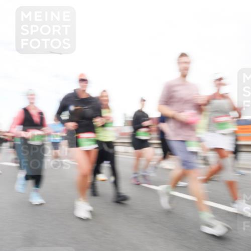 03.10.2025 - Köhlbrandbrückenlauf Matties Gatica Varas http://msf.ph/oto/9173508 03.10.2025 15:27:32 Position 3  meine-sportfotos.de