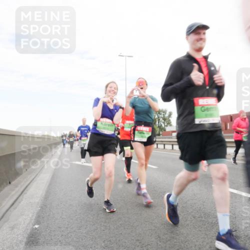 03.10.2025 - Köhlbrandbrückenlauf Matties Gatica Varas http://msf.ph/oto/9173514 03.10.2025 15:27:35 Position 3  meine-sportfotos.de