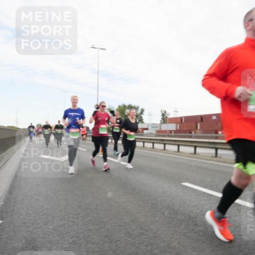 03.10.2025 - Köhlbrandbrückenlauf Matties Gatica Varas http://msf.ph/oto/9173517 03.10.2025 15:27:37 Position 3  meine-sportfotos.de