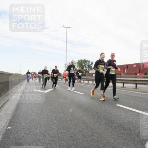 03.10.2025 - Köhlbrandbrückenlauf Matties Gatica Varas http://msf.ph/oto/9173521 03.10.2025 15:27:39 Position 3  meine-sportfotos.de