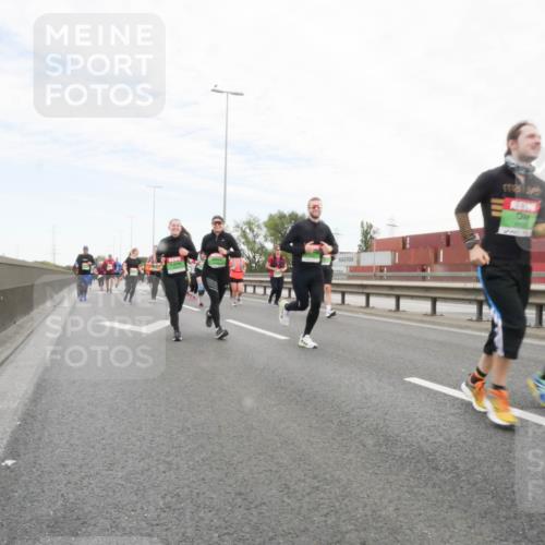 03.10.2025 - Köhlbrandbrückenlauf Matties Gatica Varas http://msf.ph/oto/9173523 03.10.2025 15:27:40 Position 3  meine-sportfotos.de