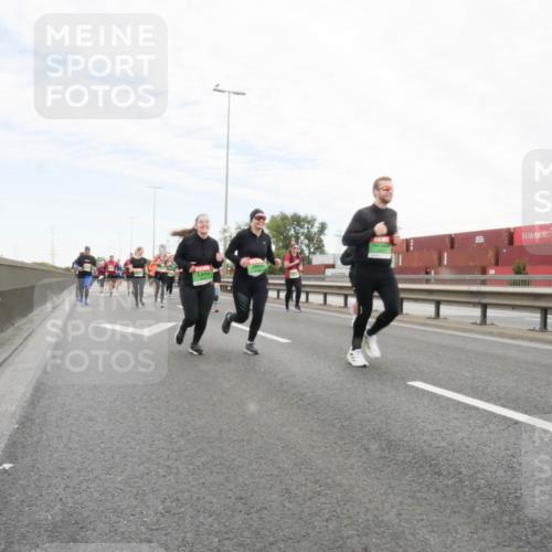 03.10.2025 - Köhlbrandbrückenlauf Matties Gatica Varas http://msf.ph/oto/9173524 03.10.2025 15:27:40 Position 3  meine-sportfotos.de