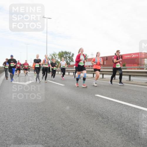 03.10.2025 - Köhlbrandbrückenlauf Matties Gatica Varas http://msf.ph/oto/9173530 03.10.2025 15:27:43 Position 3  meine-sportfotos.de